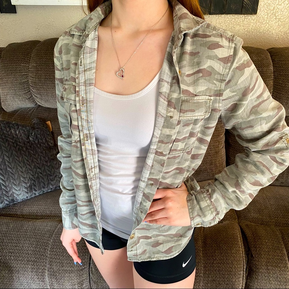 American Eagle Camo Button Down - image 1